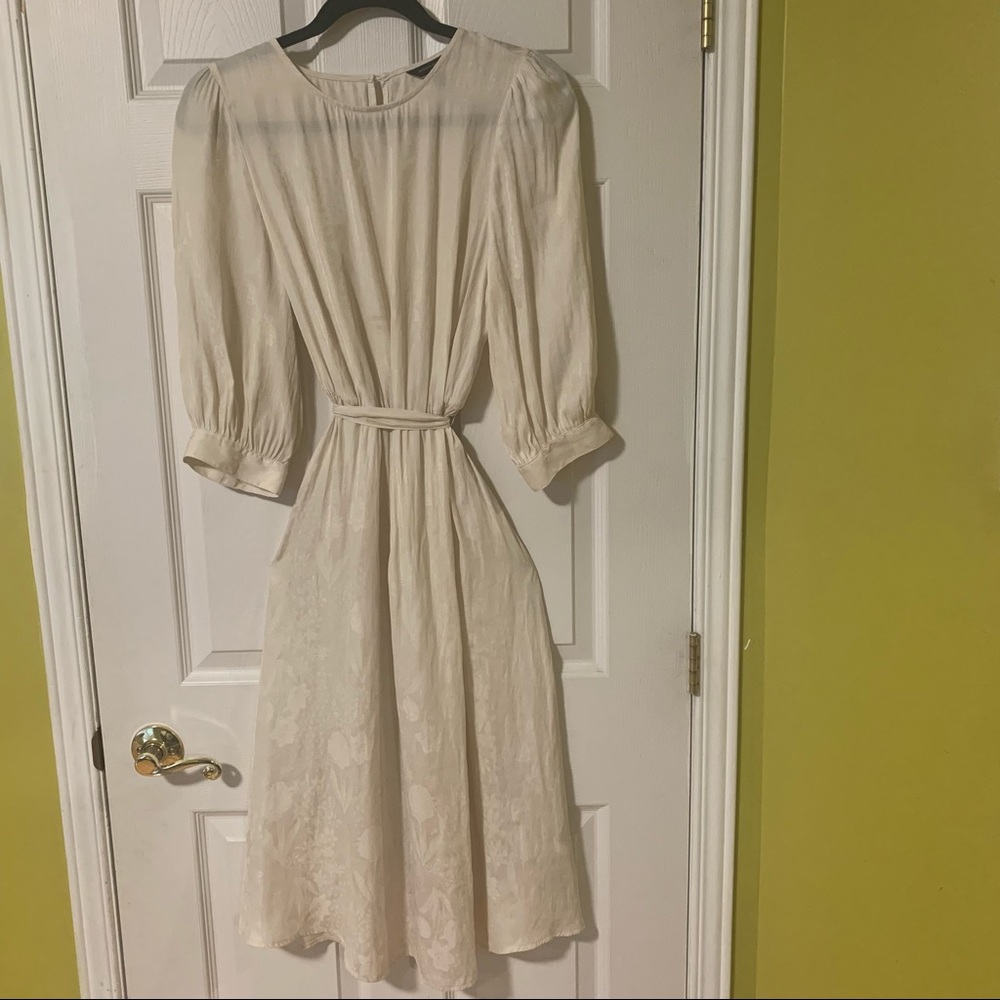 Banana Republic - Cream Floral Printed Dress